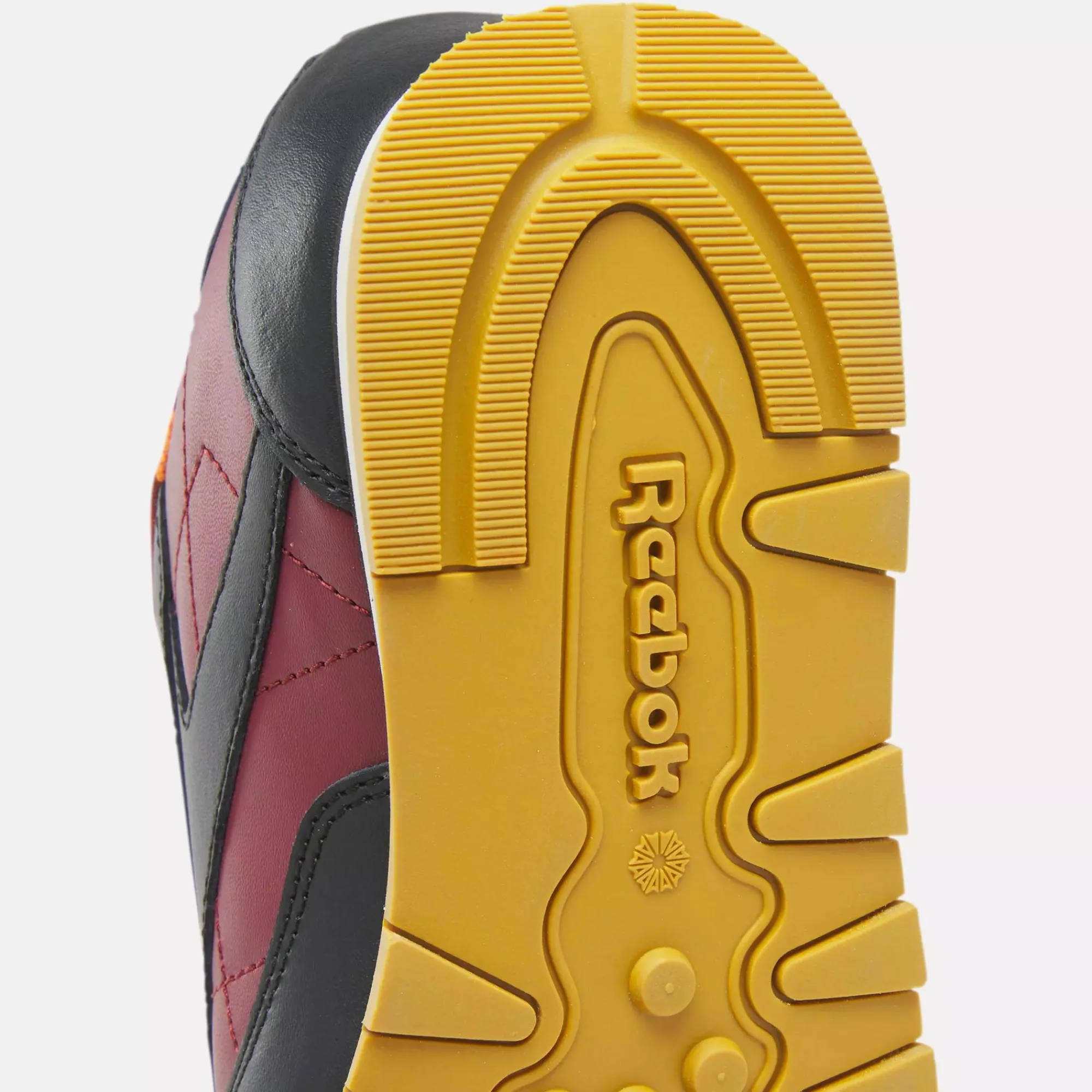 Big Kids' Shoes (Sizes 3.5-7)|Reebok Big Kids' Shoes (Sizes 3.5-7) Harry Potter Classic Leather Shoes - Grade School